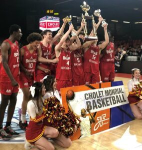 La JL Bourg Basket remporte la 39ème édition du Cholet Mondial Basketball face à Urspring Academy 87 à 73 